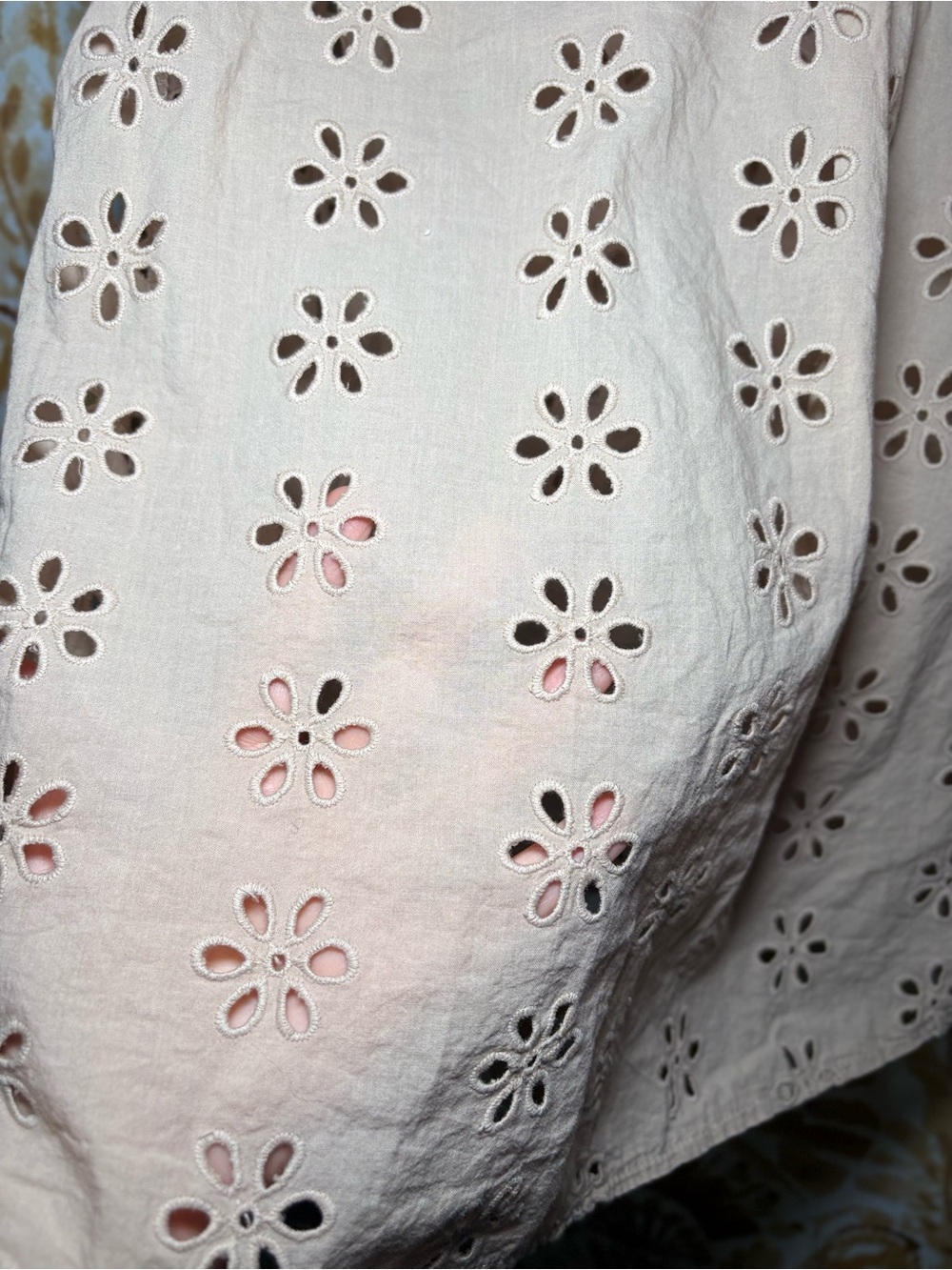 CeCe Eyelet Flutter Sleeve Blouse Taupe Beige V-Neck Boho Coastal Chic Romantic - Picture 7 of 11